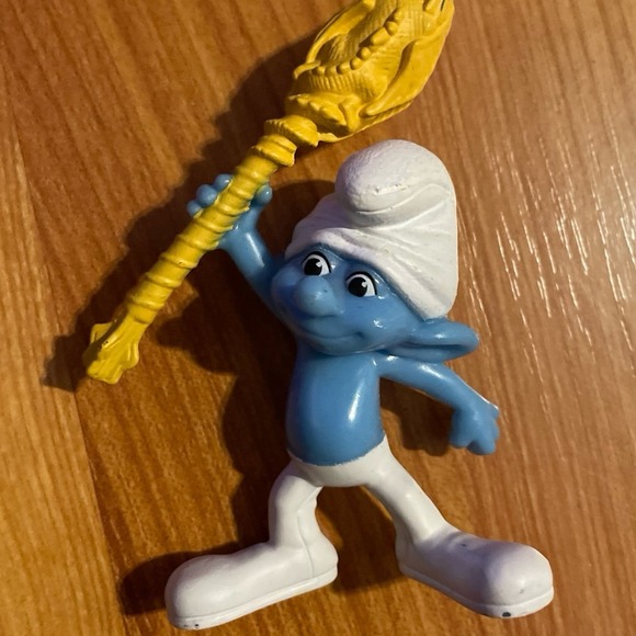 2011‎ Smurfs McDonald's Happy Meal 3" Toy Peyo Hefty Smurf with Barbell - Picture 1 of 2